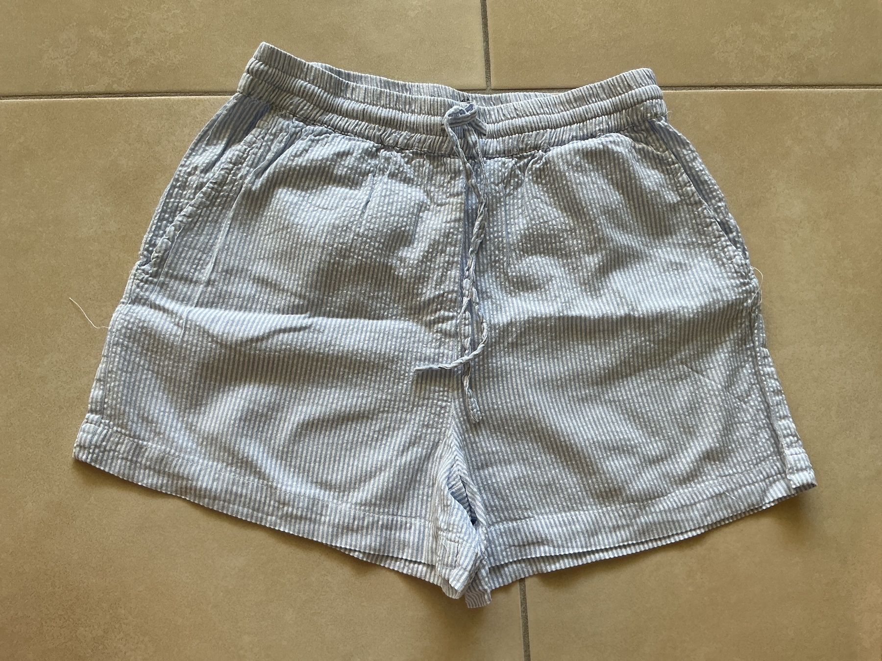 Only Pantalons: Kurze Hose gestreift Grösse XS – D'occasion à Frauenfeld par Stehojen