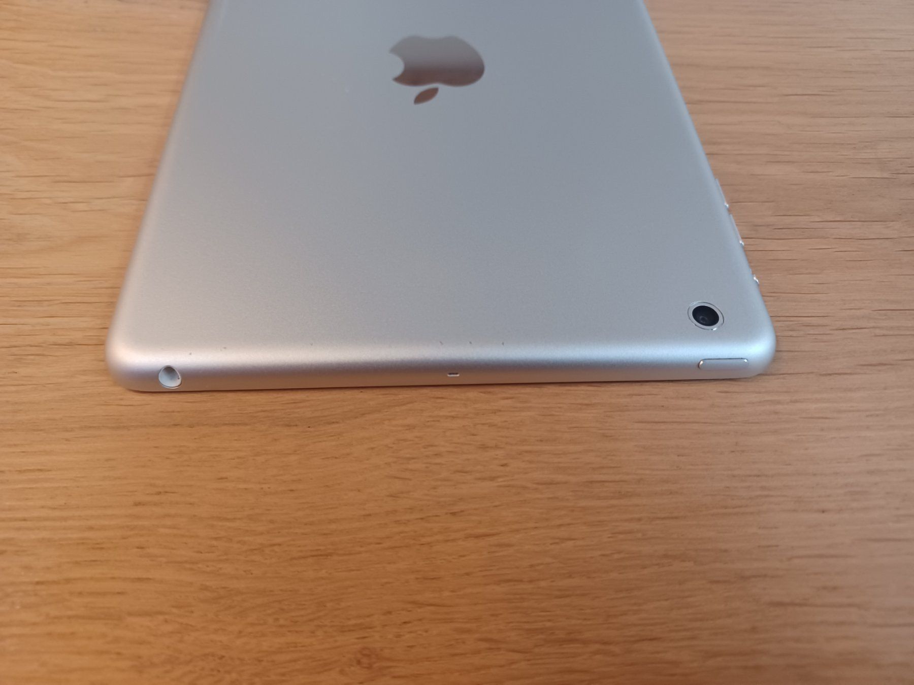 Apple Tablet PC: Apple iPad mini 1 Generation 16GB Weiß & Silber – Usato da Wetzikon ZH venduto da  7