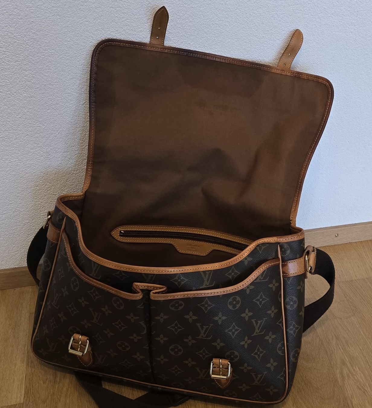 Louis Vuitton Sacs: Louis Vuitton Tasche – D'occasion à Ueberstorf par andrea898 4