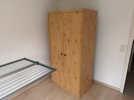 Armoire penderie deux portes état d'occasion