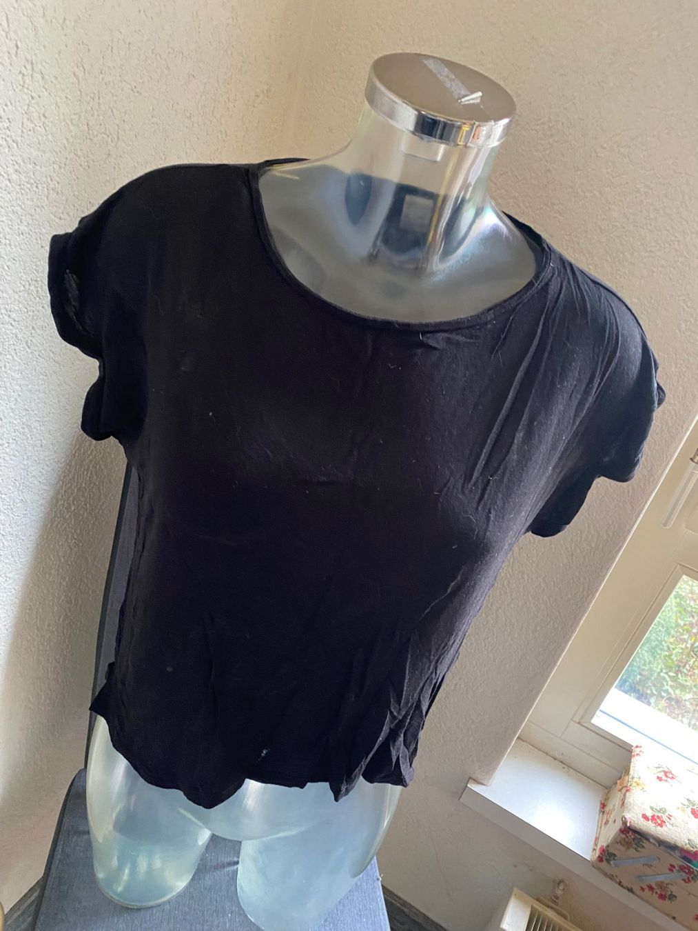 Top: dividet T-Shirt schwarz Grösse 34 – Usato da Allenwinden venduto da Obalu
