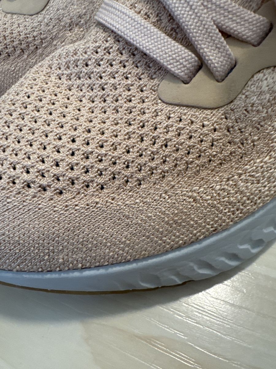 Nike Damenschuhe: Gr.40 neuwertige NIKE React Laufschuhe in beige – Gebraucht aus Grenchen von Lucy68 7