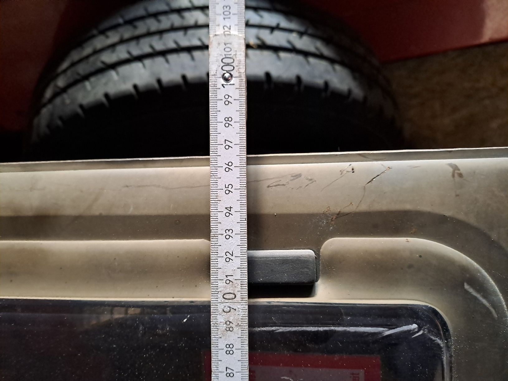 Dethleffs Veicoli da campeggio: Fenster zu Dethleffs Globetrotter – Usato da Riedtwil venduto da Scania94D- 2