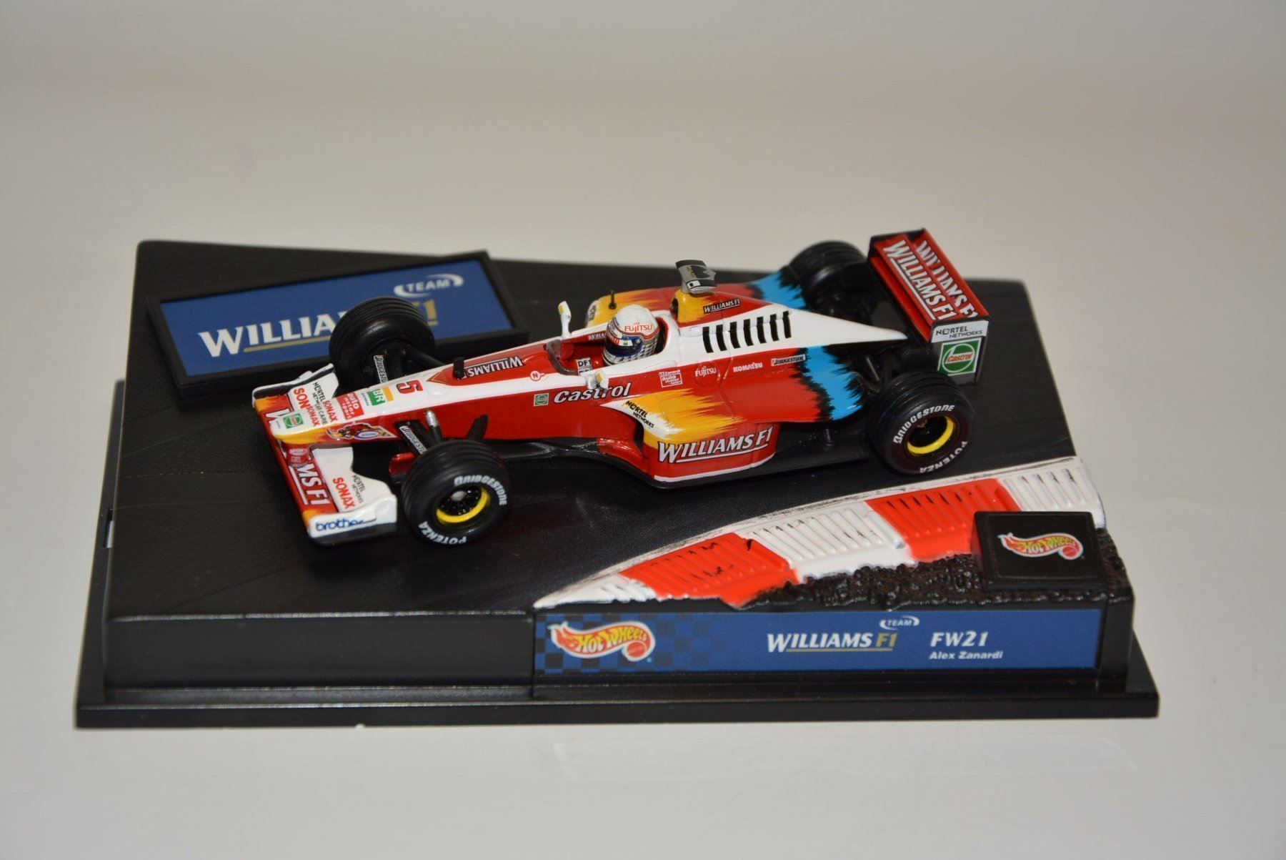 Williams Modellini d'auto: Williams FW21 Zanardi,  Hot Wheels 1:43 – Nuovo e nell'imballaggio originale da Goldach venduto da Feivel9 1