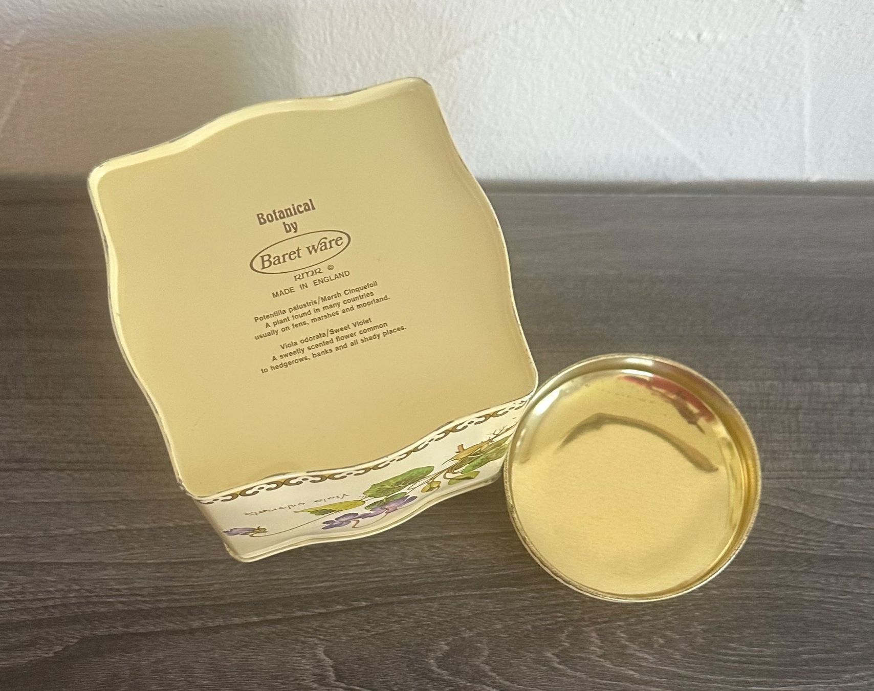 Contenitori & Simili: Vintage botanical Blechdose von Baret Ware England – Usato da Zürich venduto da brazerola 7