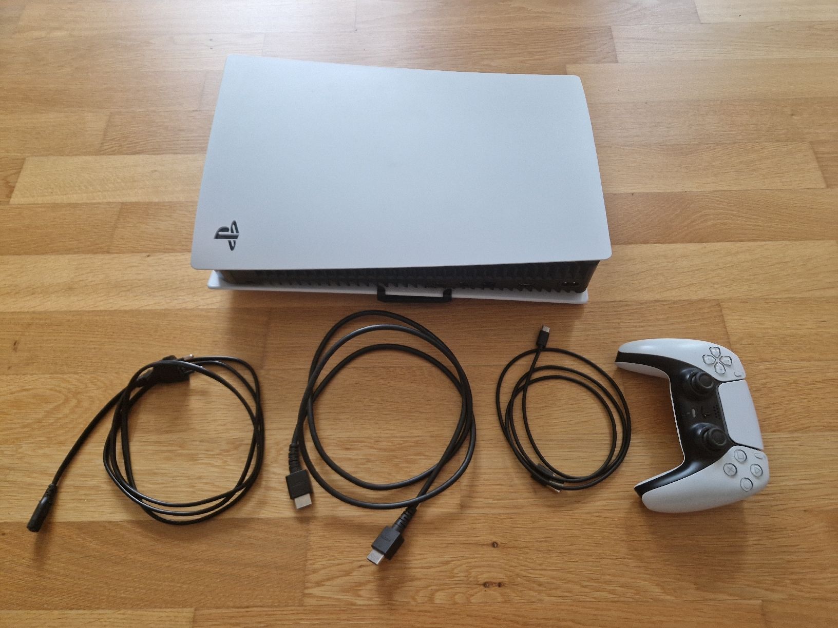 Sony Console: Sony PlayStation 5 Konsole mit Controller gebraucht – Usato da Chur venduto da Woodyjunior91 2