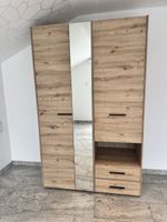 Kleiderschrank Artisan Eiche 128 cm mit Spiegel – neuwertig
