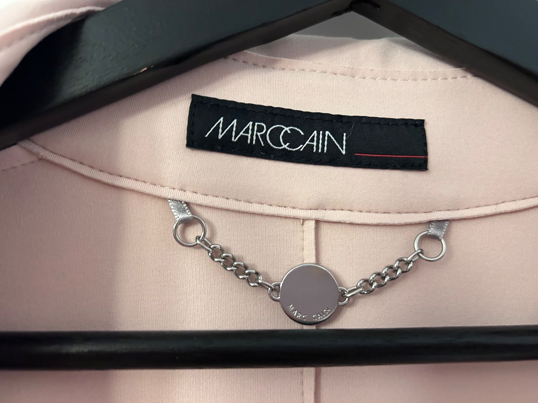 Marc Cain Mäntel: Marc Cain Trenchcoat rosa – Gebraucht aus Zürich von OLDandNEW. 4