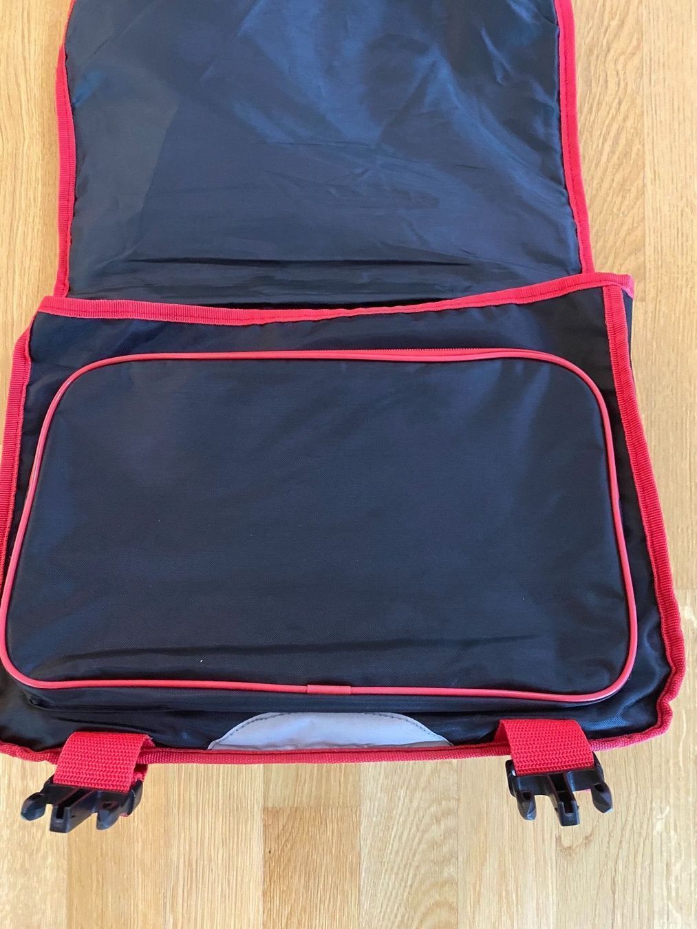 Borse & Zaini: Sac de l’ecole – Usato da Cologny venduto da PEACEANDLOVE 4