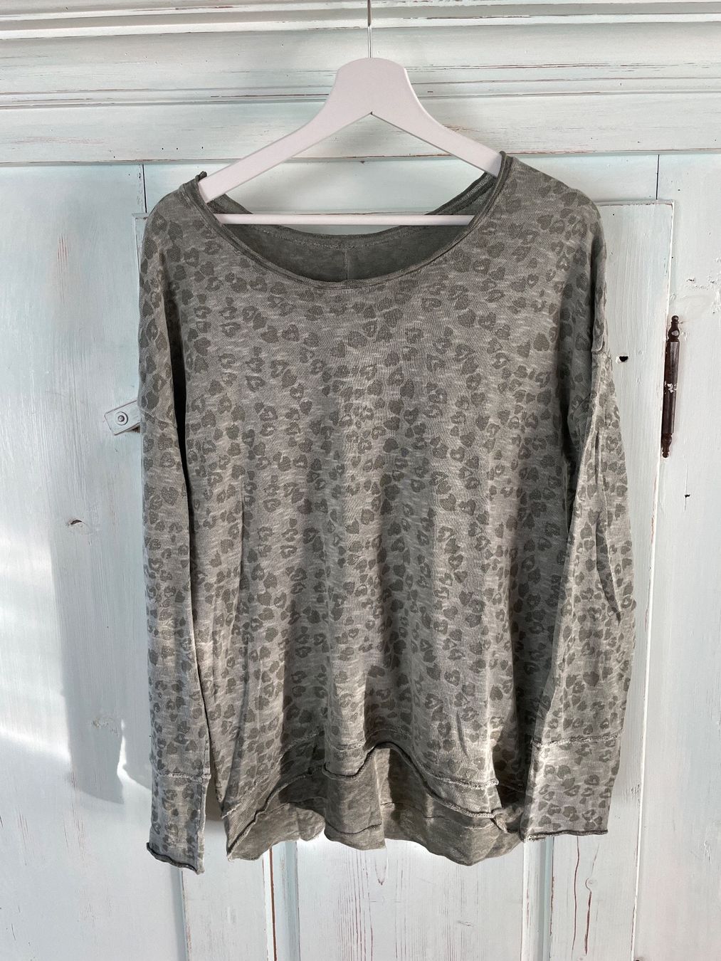 Maglioni & Felpe: schöner Pullover Damen, Pulli Strickware – Usato da Flawil venduto da Mito97