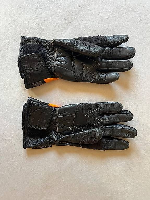 Guanti & manicotti: Motorrad Handschuhe Grösse M – Usato da Chur venduto da fitundheil 1