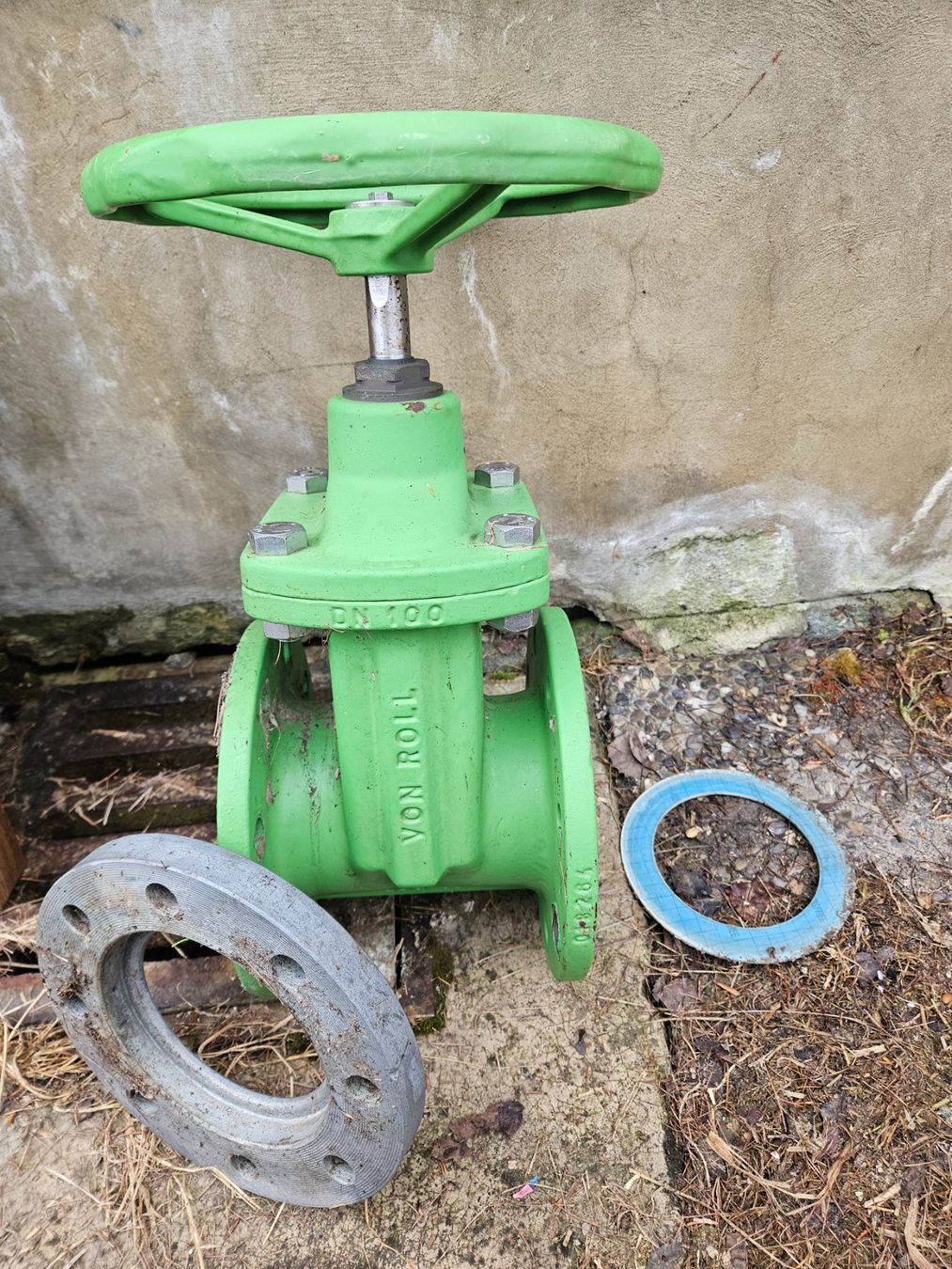 Tutti gli attrezzi: Vanne irrigation 100mm Von Roll – Usato da Haute-Nendaz venduto da Bart84