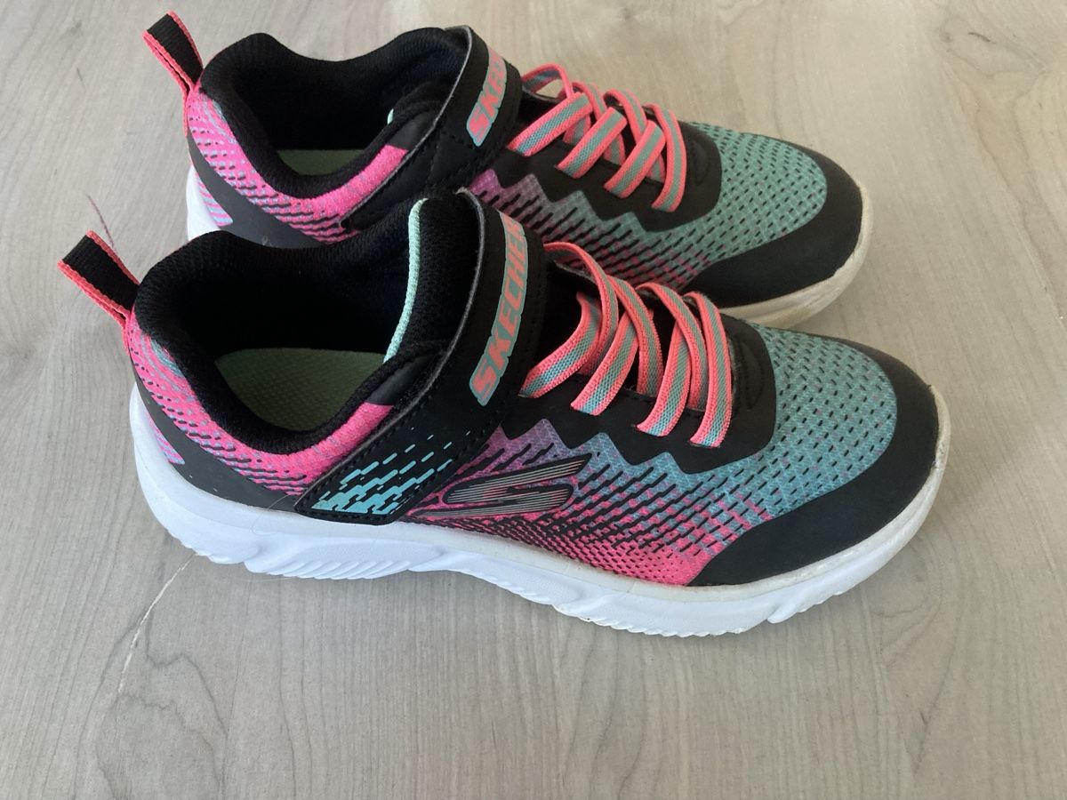 Skechers Schuhe für Mädchen: Turnschuh Skechers 35 – Gebraucht aus Amden von Karplusan 3