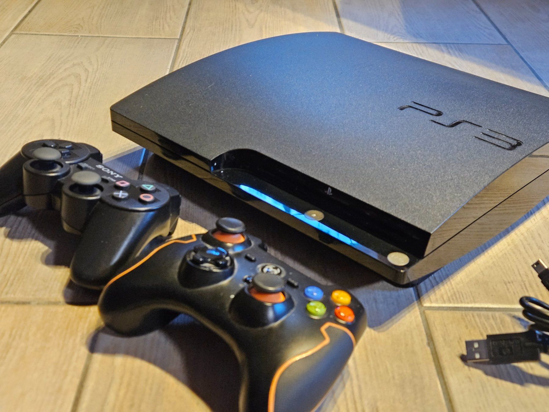 Sony Console: PlayStation 3 Slim (Console + Controller + 28 Spiele) – Usato da Saas-Grund venduto da Lojack84