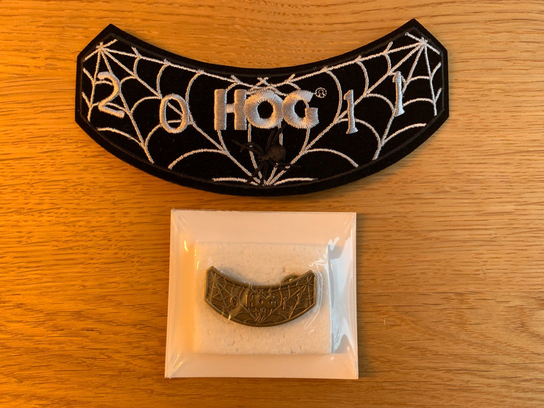 Harley-Davidson Toppe: Harley Owners Group 2011 Patch mit Pin, Top Zustand – Nuovo e nell'imballaggio originale da Sarmenstorf venduto da habasa