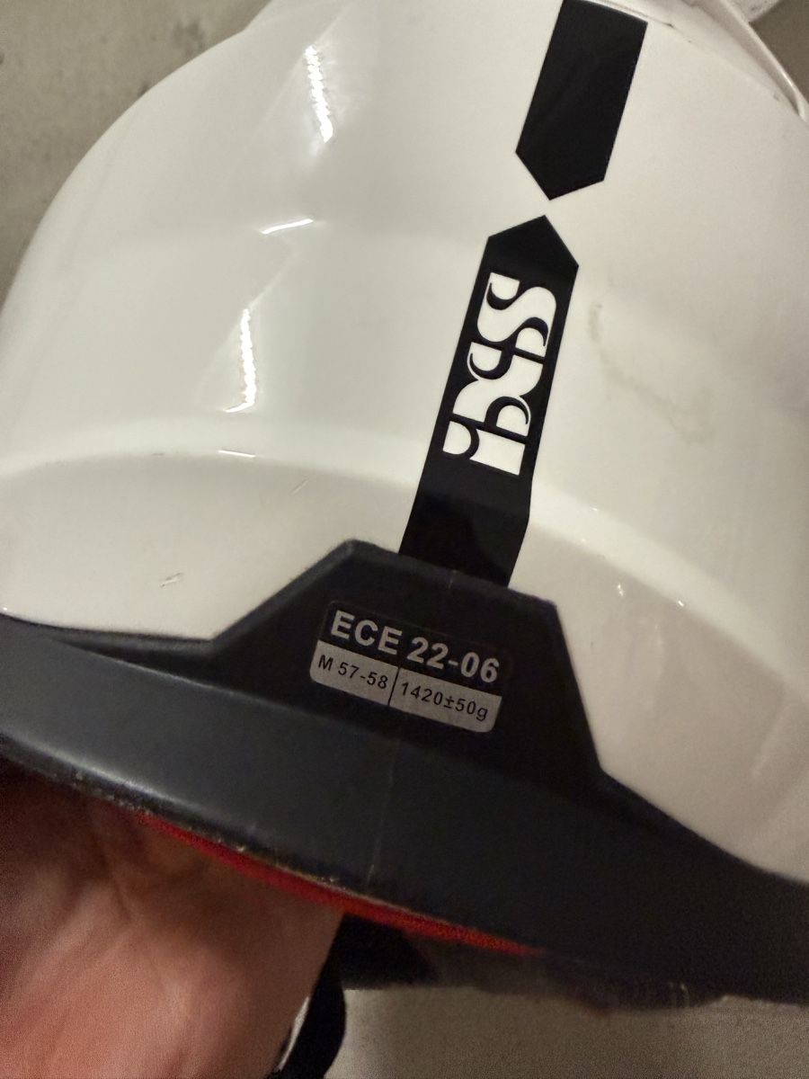 IXS Casques & visières: Ixs Integralhelm weiss Grösse M gebraucht – D'occasion à Kloten par arr_mxz9 3