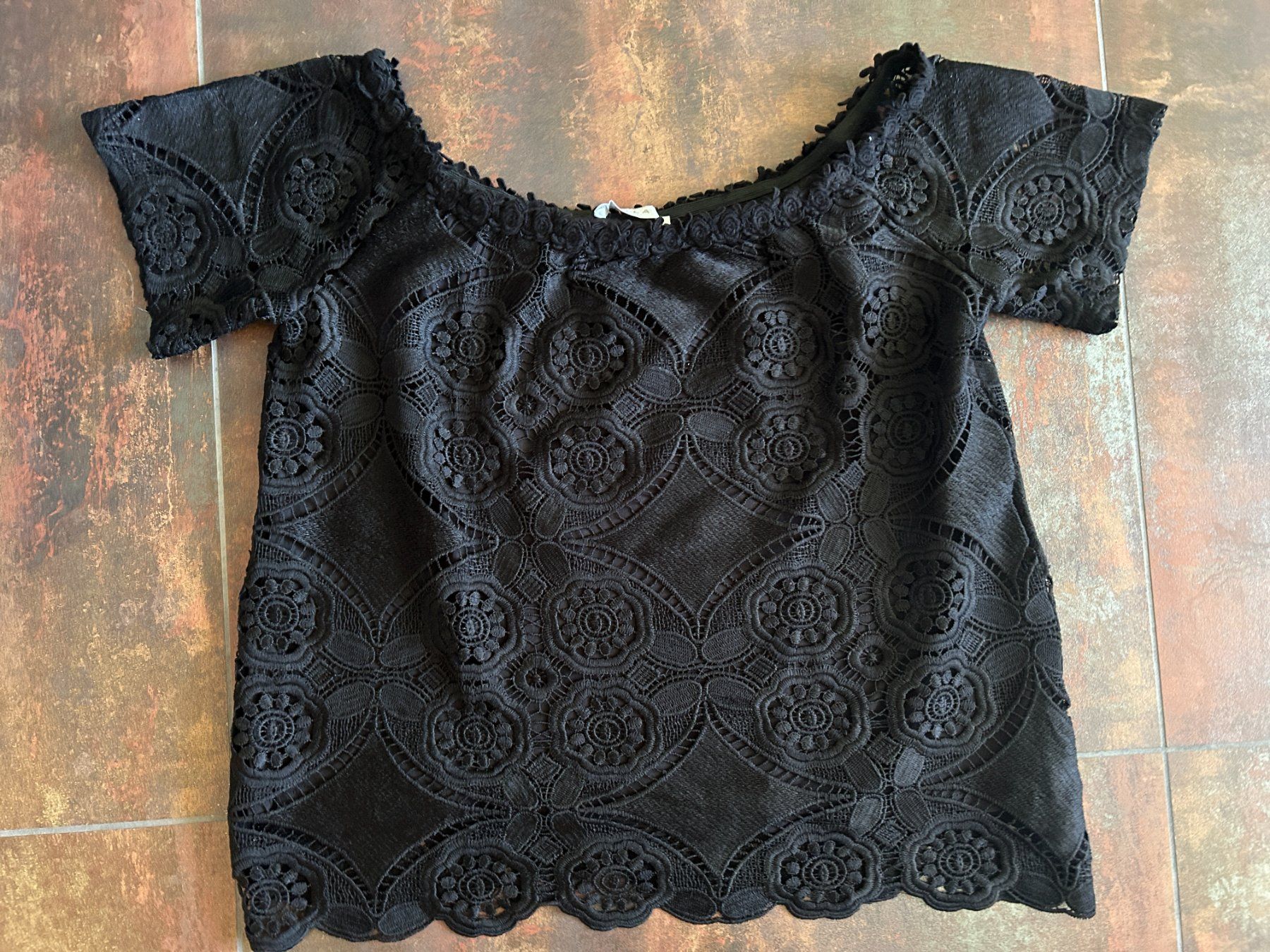 T-shirt: Spitzen Shirt von VILA – Usato da Abtwil SG venduto da Elocin0815