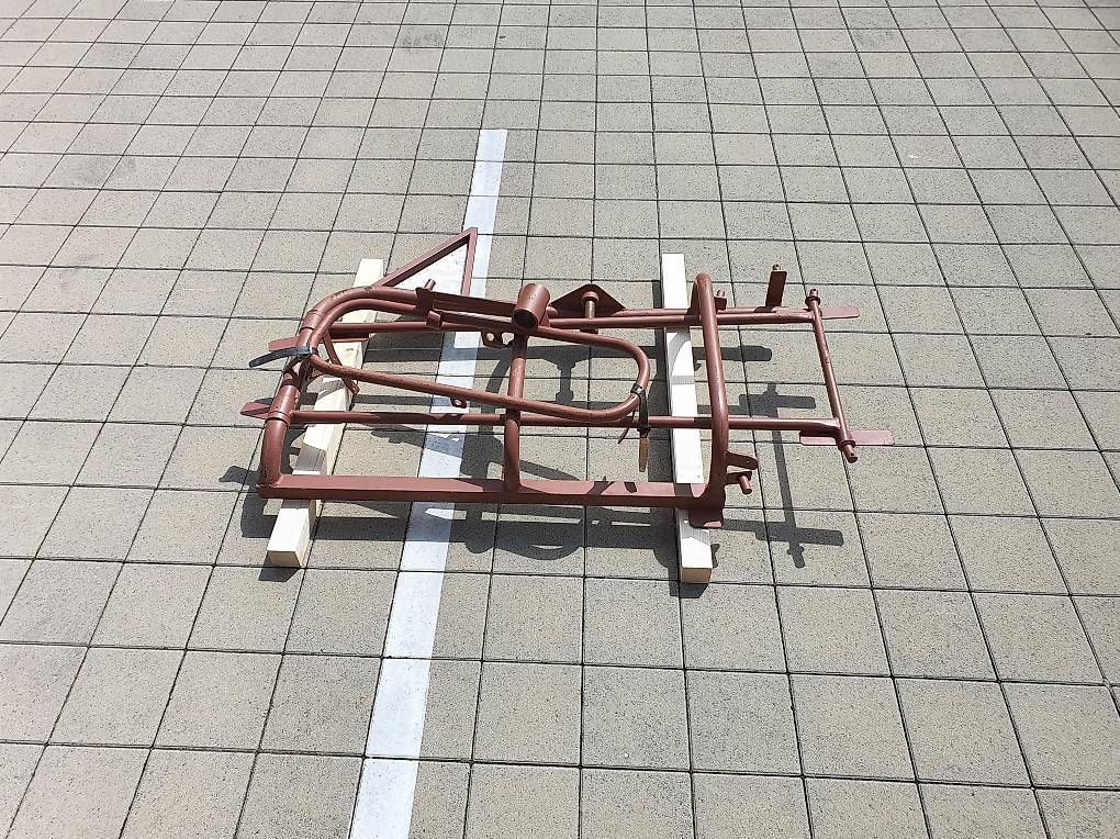 Sidecar: Oldtimer universal Seitenwagenrahmen – Usato da Seewen SO venduto da Swiss-moto-bike 2