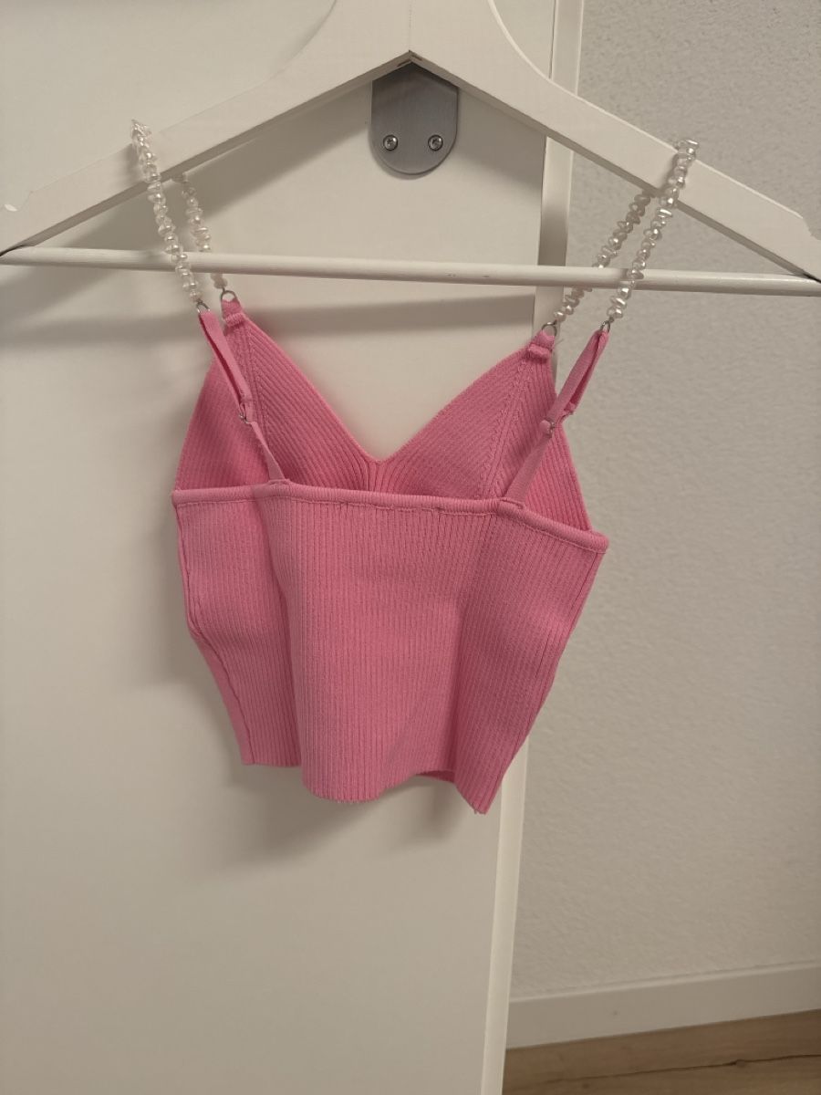 Bershka Top: Verkaufe bis 1.8 danach Flohmarkt! – Nuovo (secondo la descrizione) da Menziken venduto da Ranma 1
