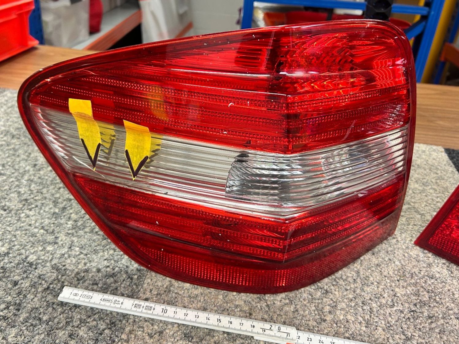 Mercedes-Benz Tutti pezzi di ricambio auto: Rücklichter Mercedes ML – Usato da Malters venduto da DPHandel 1