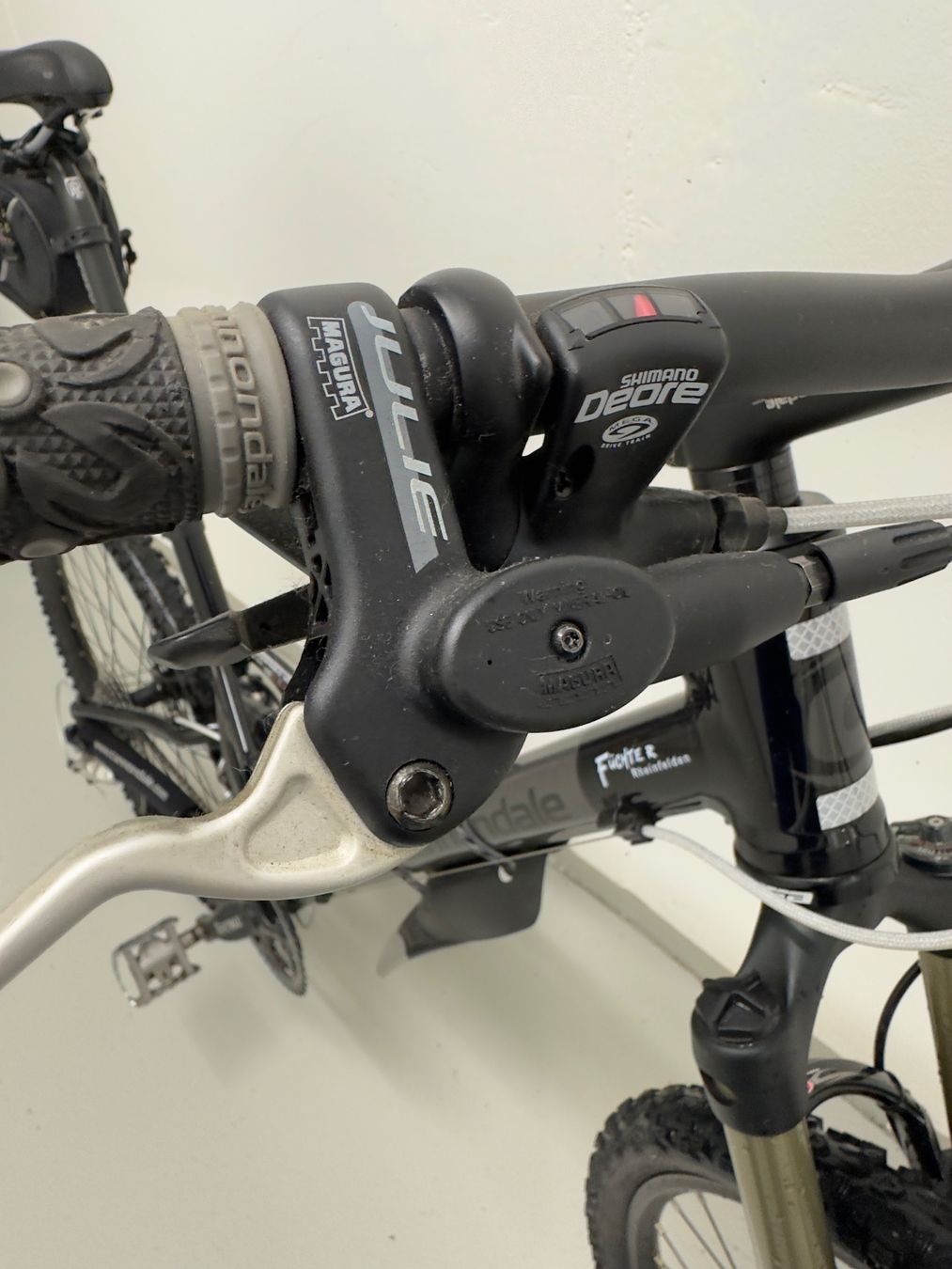 Cannondale Velos: Mountainbike Cannondale Jekyll 600 – Gebraucht aus Arisdorf von pinguin71 5