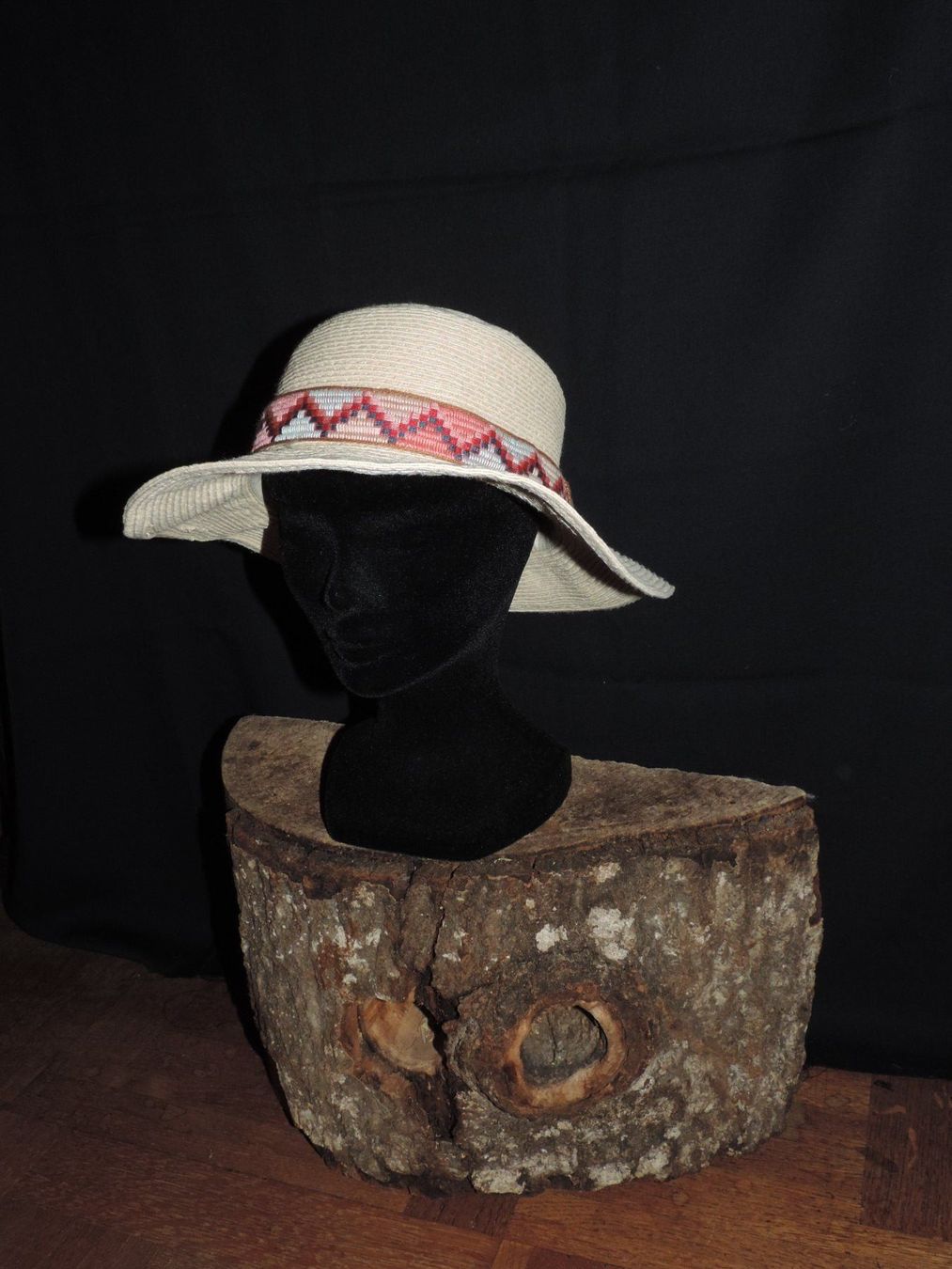 Copricapi, berretti & cappellini: chapeau motif tribal – Usato da Genève venduto da Axelle333 4