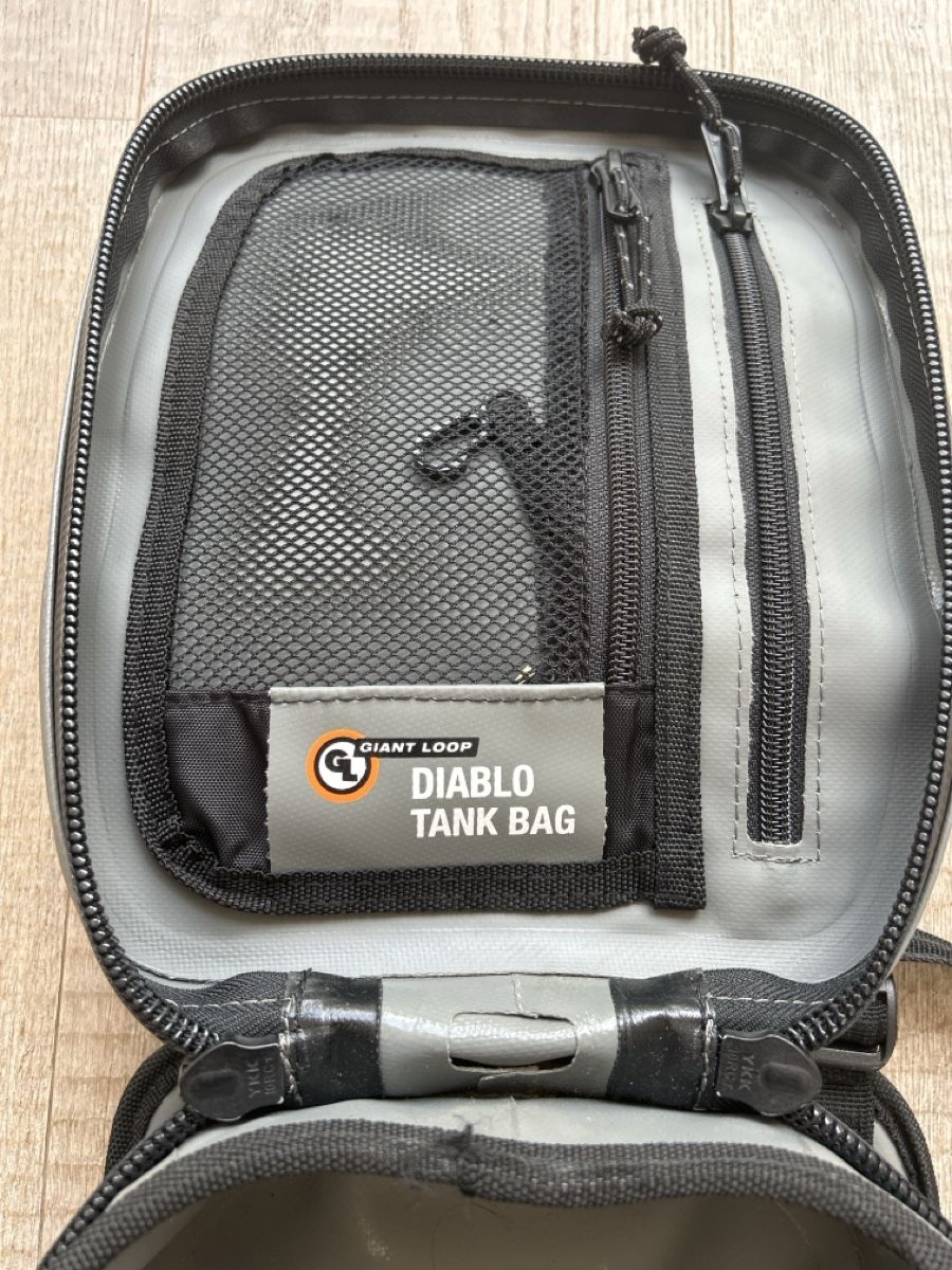 Borse: Giant Loop Tankrucksack. Passend zu Yamaha T7 oder Aprillia – Usato da Unterseen venduto da janwa 3