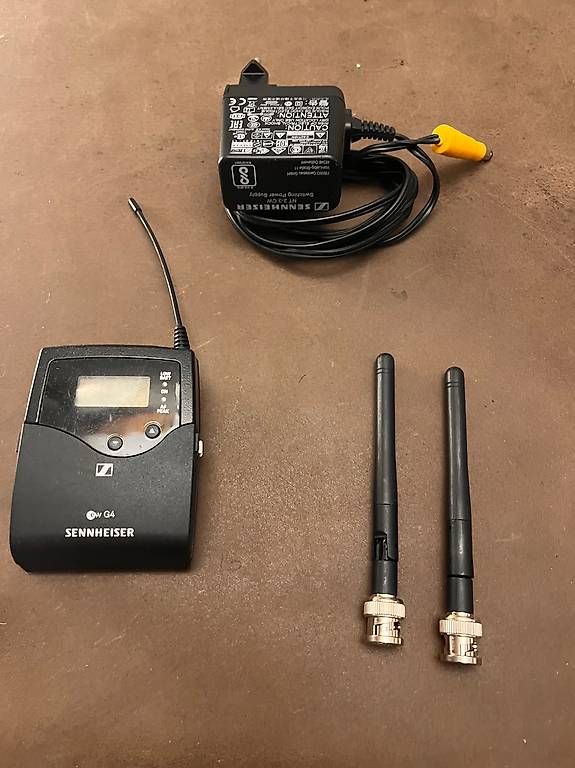 Sennheiser Ricevitori: Sennheiser G4 Receiver / Empfänger inkl. Bodypack – Usato da Spiegel b. Bern venduto da enzominor9 2