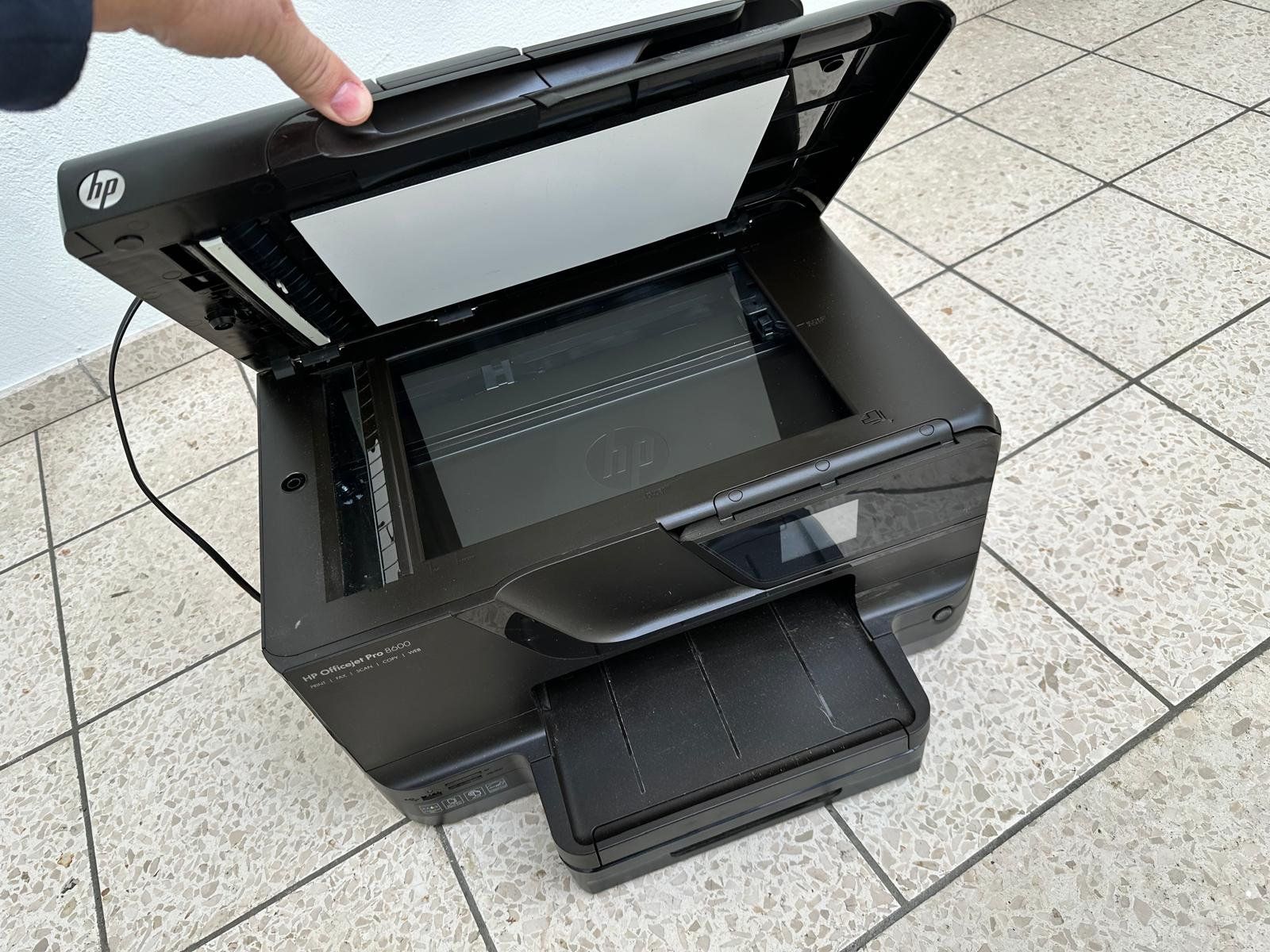 Stampanti: HP Drucker Officejet Pro 8600 – Usato da Spreitenbach venduto da Space_X 1