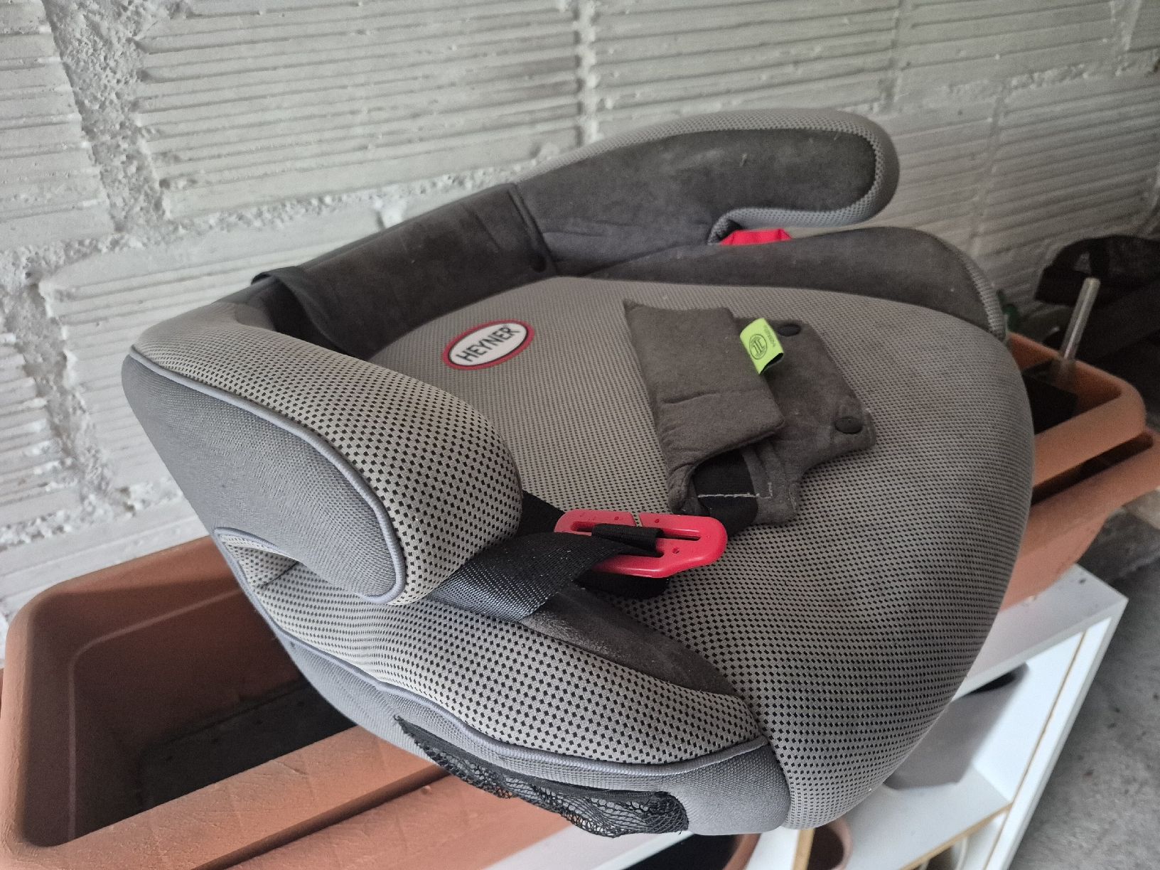 Auto-Kindersitze: sitzerhohung isofix – Gebraucht aus Bremgarten b. Bern von regula01