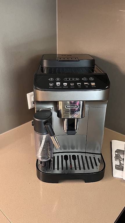 Macchine per caffè & Macchine per espresso: De Longhi Magnifica EVO – Usato da Basel venduto da nic_gz7d