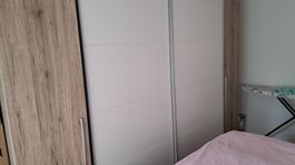Kleiderschrank 310 x 220 x 60 cm