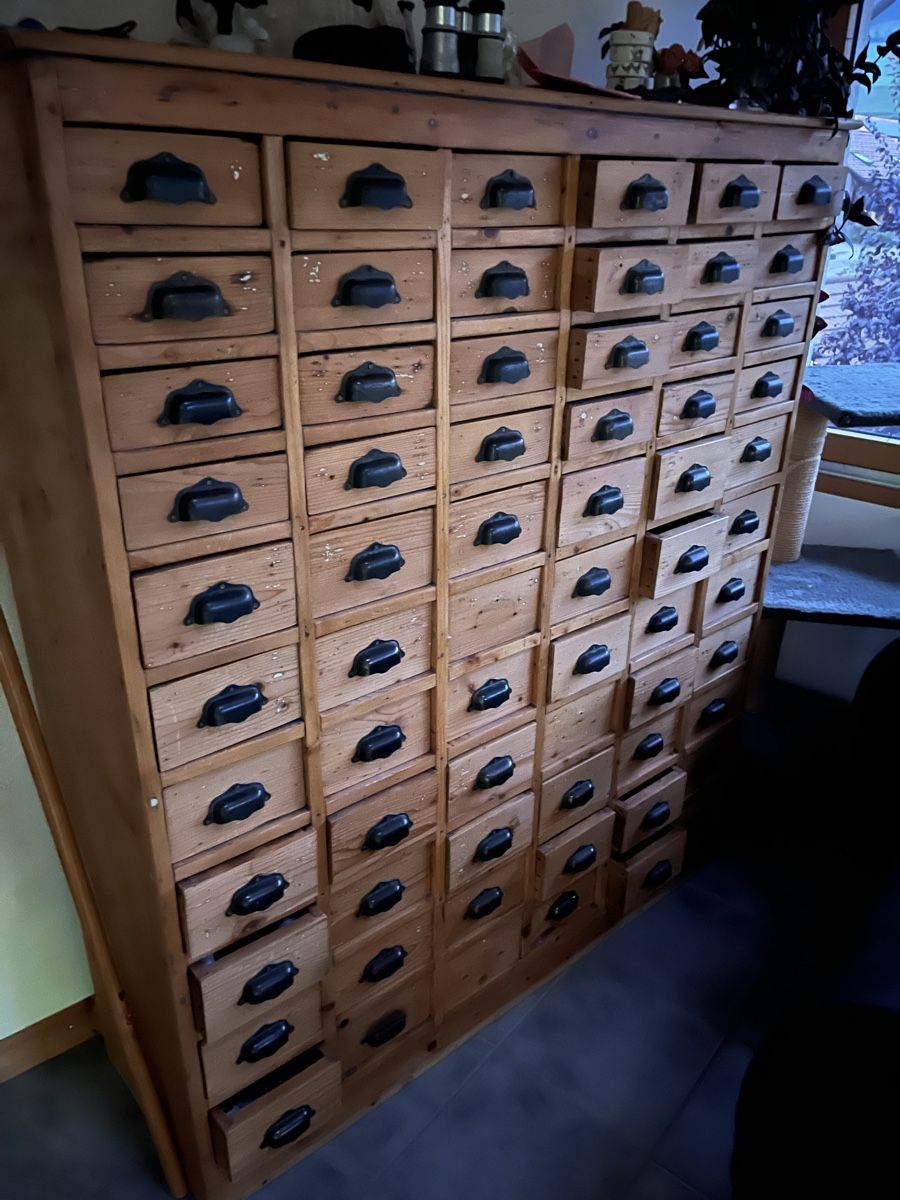Cassettiere: Schubladenschrank – Usato da Albeuve venduto da pan_bbw9