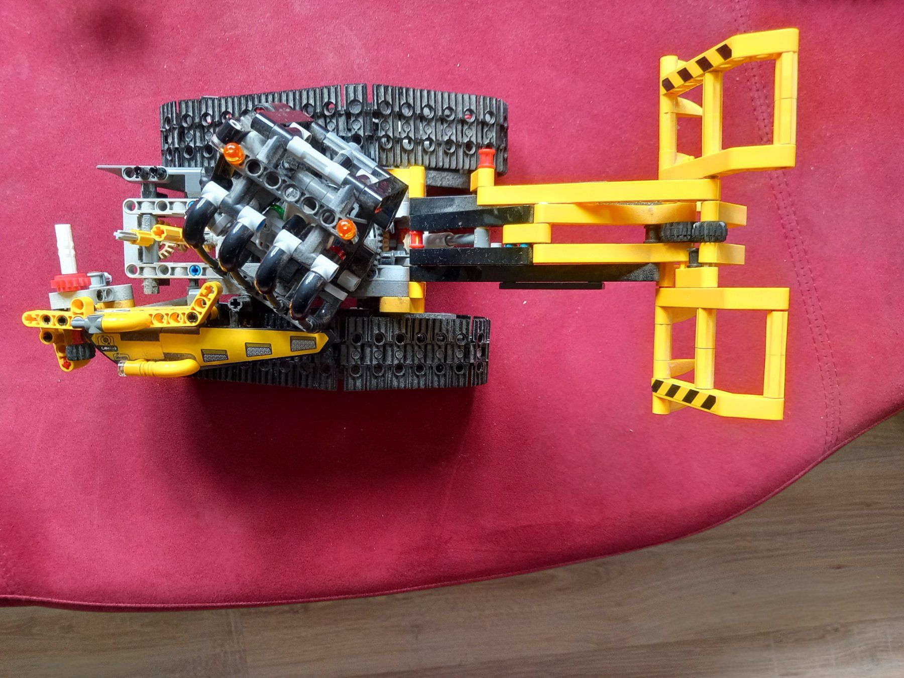 Lego Kit di costruzioni: Lego Technic Raupenlader, 42094 – Usato da Uitikon Waldegg venduto da pkuster 1