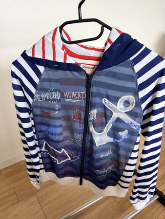 Jaquette Desigual taille 134-140 