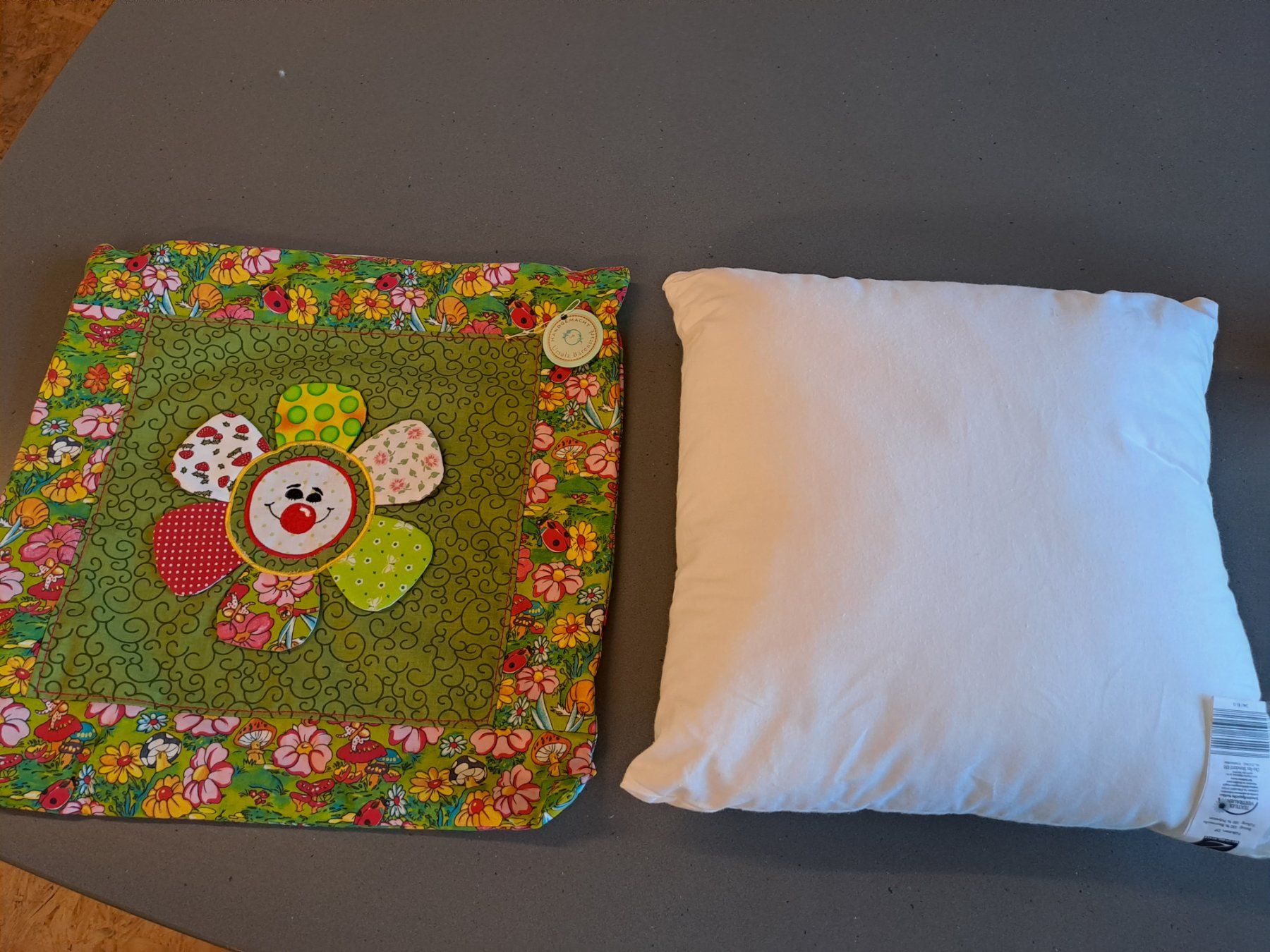 Coussins: Kissen mit Blumen – Neuf avec emballage d'origine à Werthenstein par Sublix 1