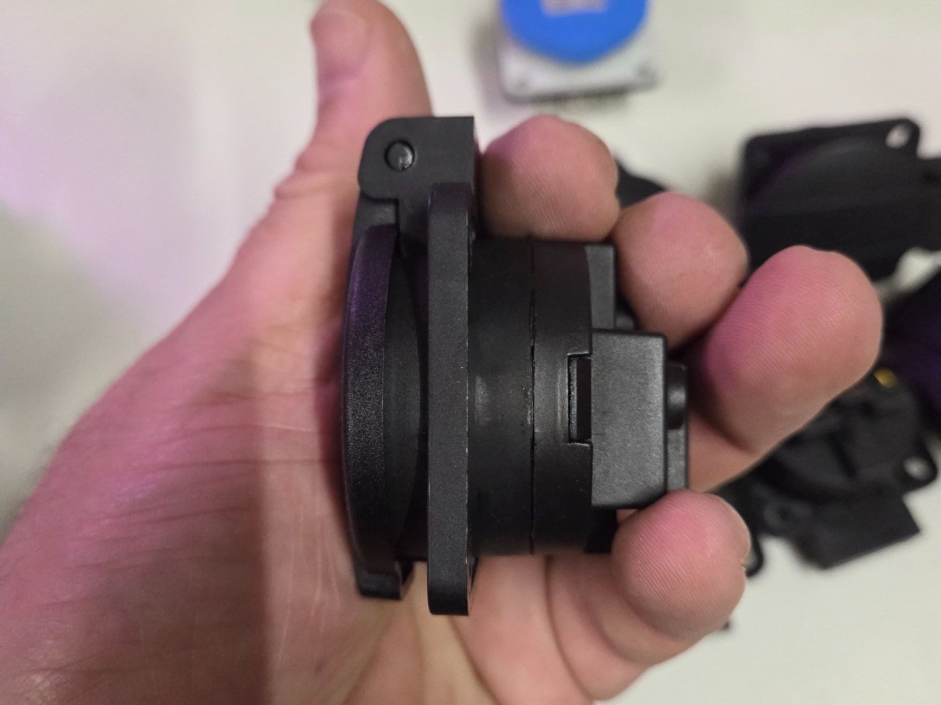 Spine: PCE Schuko Einbau Steckdose mit Klappdeckel IP54 – Nuovo (secondo la descrizione) da Zürich venduto da eymen20 3