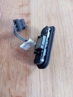 Bouton déverrouillage hayon Opel / 13422270 