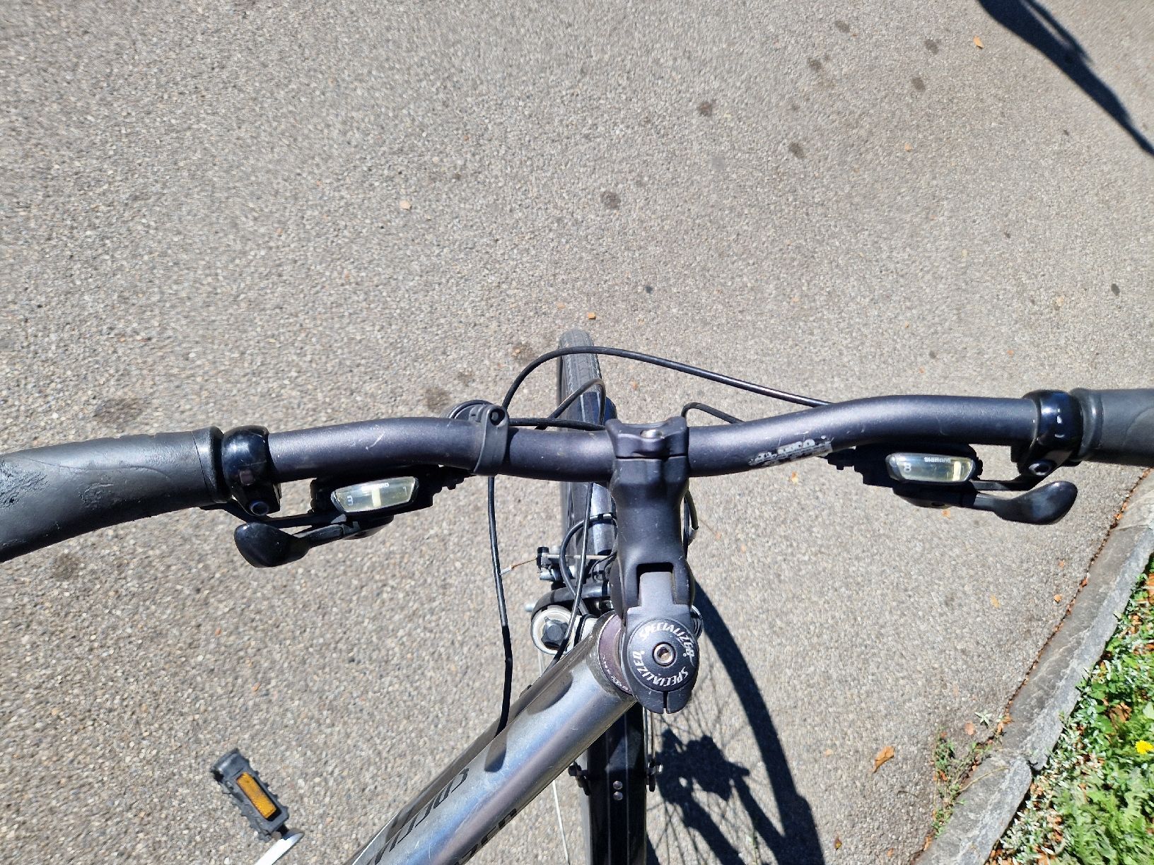 Specialized Biciclette: Specialized Globe city bike (last chance before I donate it) – Difettoso da Liebefeld venduto da and_j52z 5