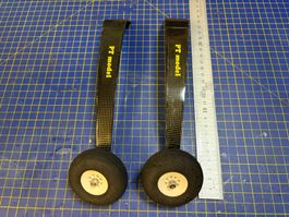 PT model Fahrwerksbeine mit Rädern Carbon neu