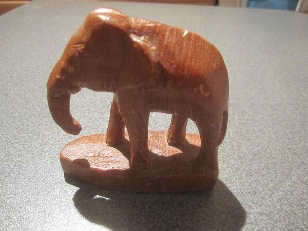 Statuette: Elefant Holz – Usato da Zürich venduto da Motzkuh