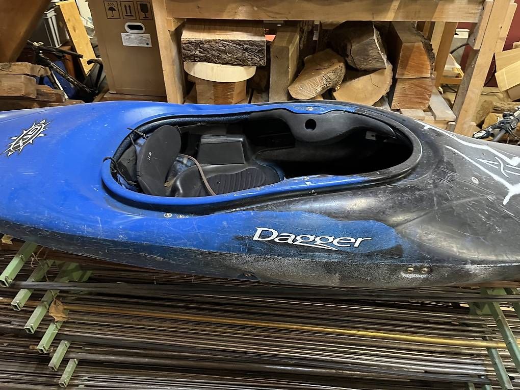 Barche: Kayak mit Paddel  – Usato da Giswil venduto da UeZa 1