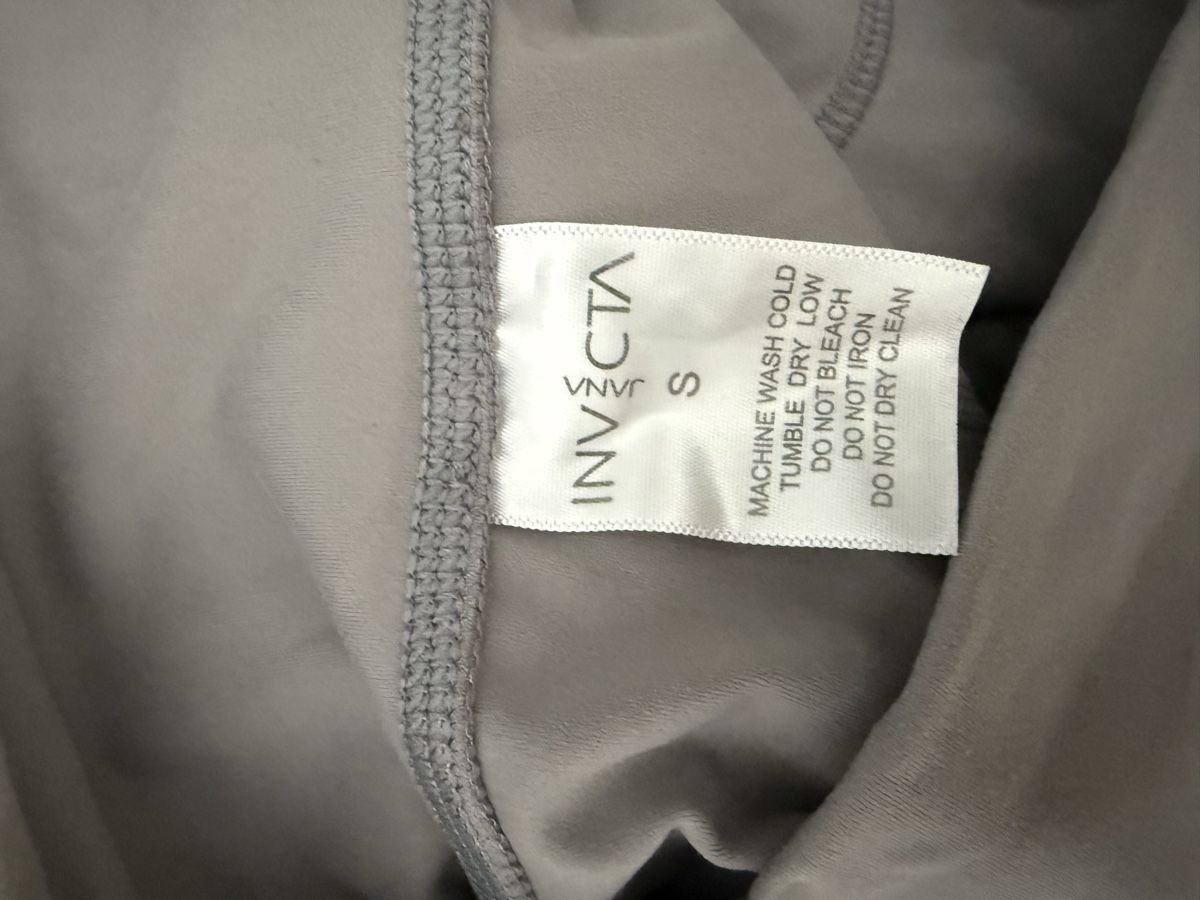 Leggings: Graue kurze Sporthose von Invicta Gr. S – Nuovo (secondo la descrizione) da Frauenfeld venduto da sharonhabrik 2