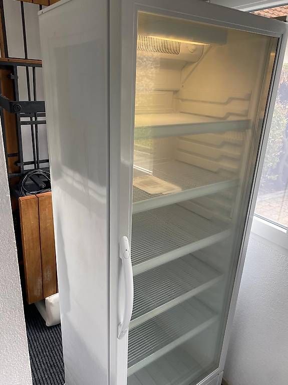Frigoriferi: XXL kühlschrank mit Glastüre  – Usato da Wynau venduto da Lorent_Be 1