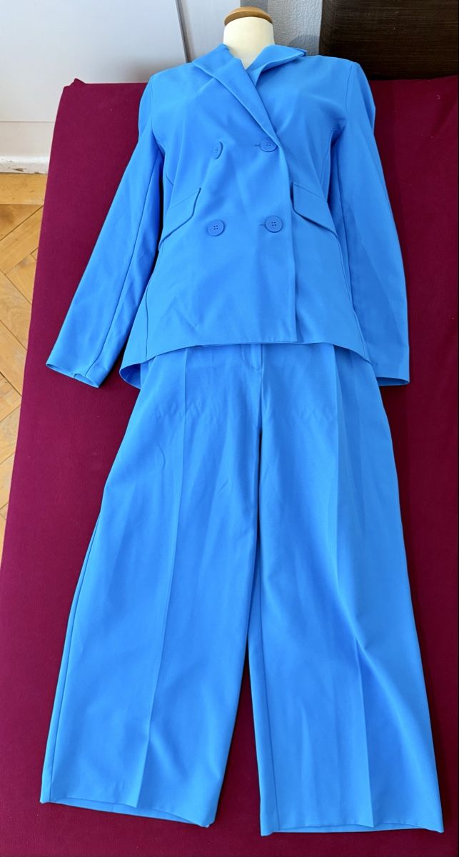 Completi & Tailleur: Ensemble tailleurs bleus – Nuovo (secondo la descrizione) da Le Locle venduto da tchanatakoua 8