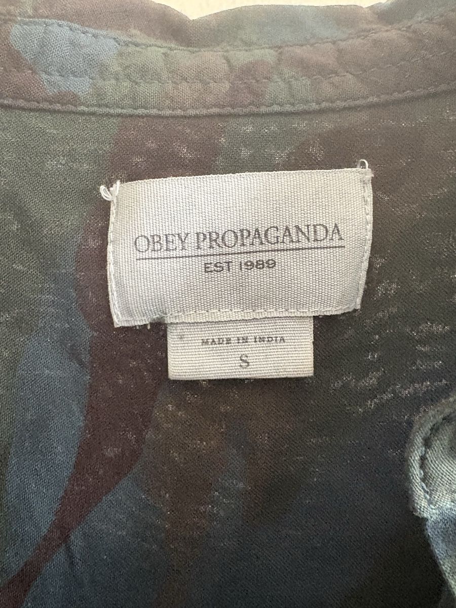 Camicette: Chemisier Obey camouflage, Size S – Usato da Neuchâtel venduto da sharposneaks 1