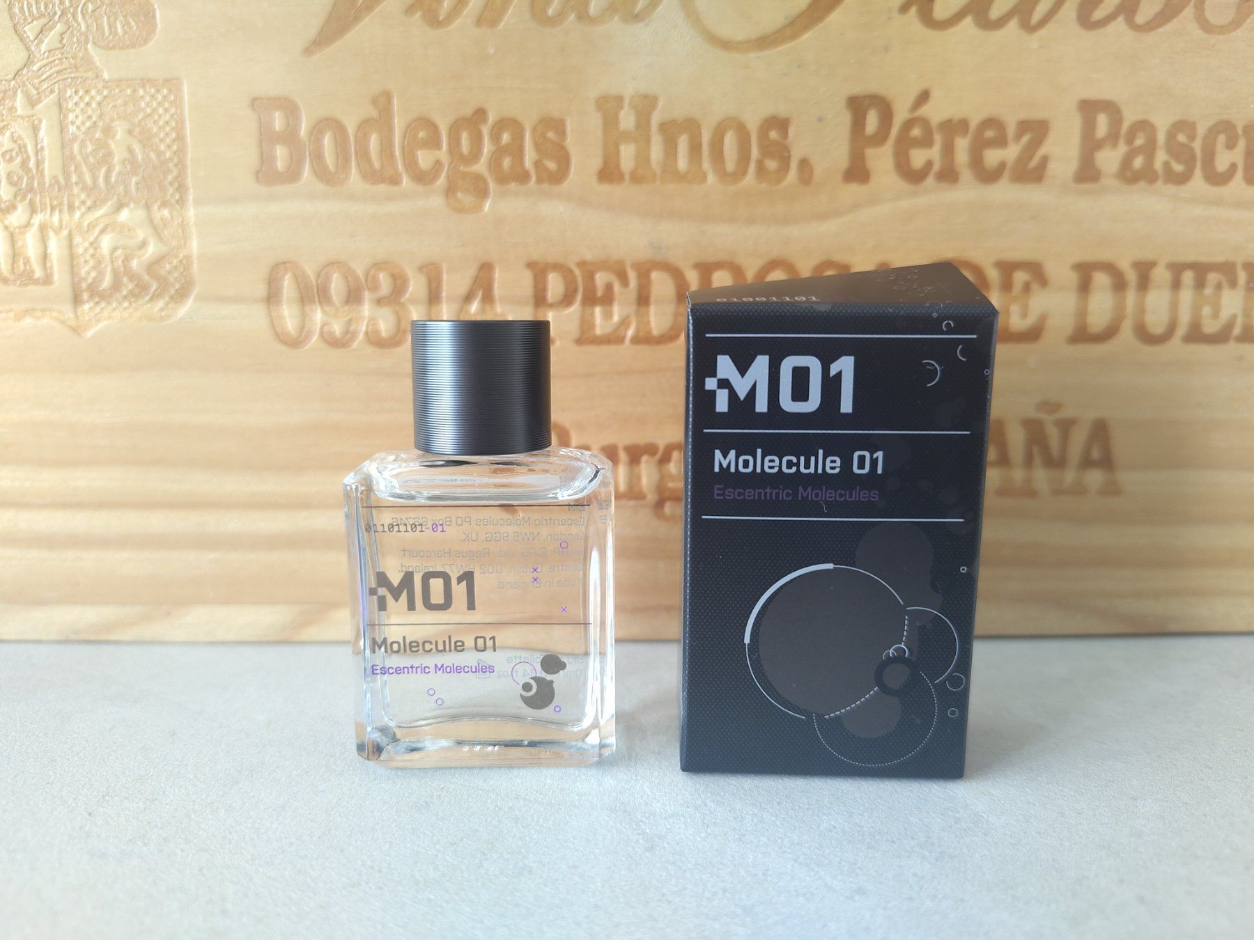 Amouage Profumi & Eau de Toilette: 10ml miniature Escentric Molecules Molecule E01 EdP niche – Nuovo e nell'imballaggio originale da Steinhausen venduto da nwe_t8nj
