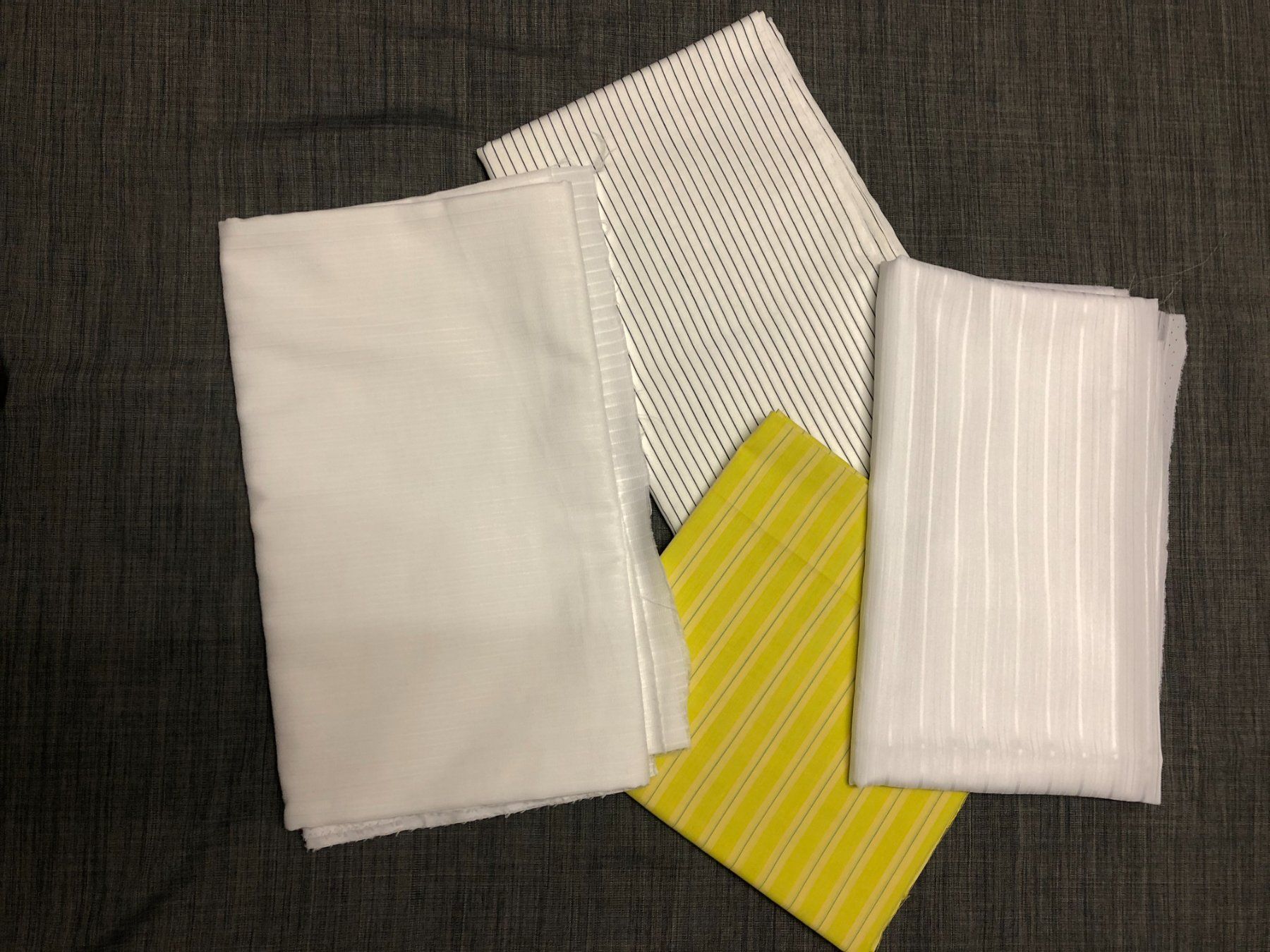 Tissus: Grosse Stoffe mit Streifen  Baumwolle/Polyester – D'occasion à Samstagern par TAAF 5