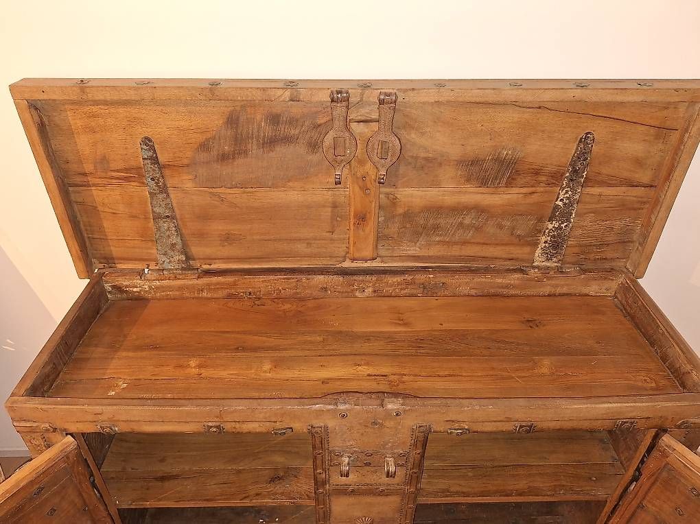 Cassettiere: Rustic Wooden Cabinet - Rustikaler Holzschrank – Usato da Zürich venduto da MatShopping 1