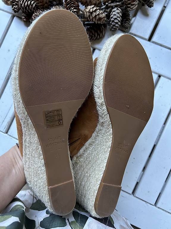 Scarpe da donna: mules con zeppa in camoscio(open toe) – Usato da magliaso venduto da rossella17 1